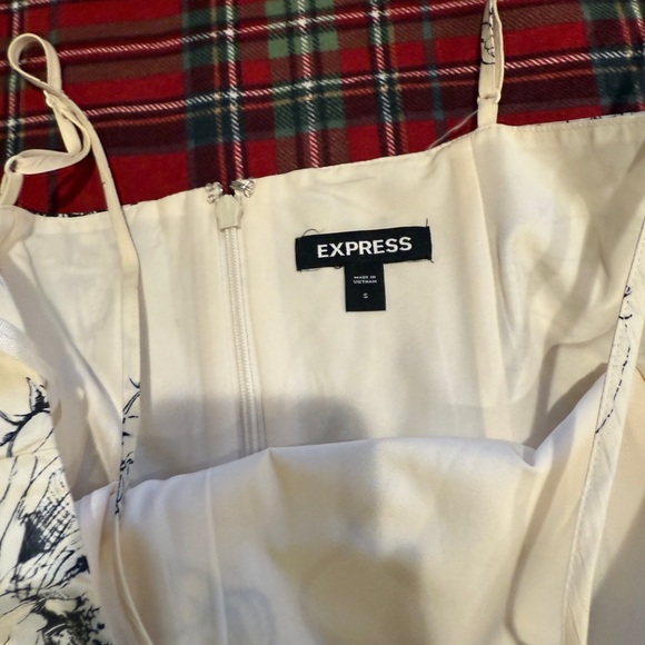 Express Cream and Black Floral Maxi Dress - Picture 2 of 2